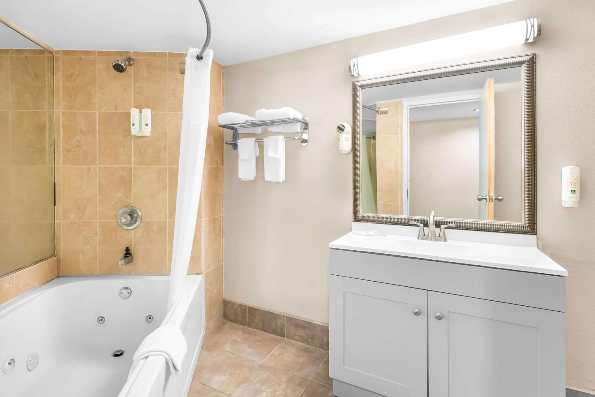 Quality Inn Selma - Smithfield Luaran gambar
